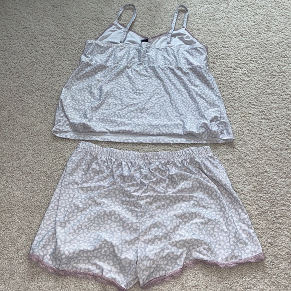 Rene rode pjs - Picture 4 of 4